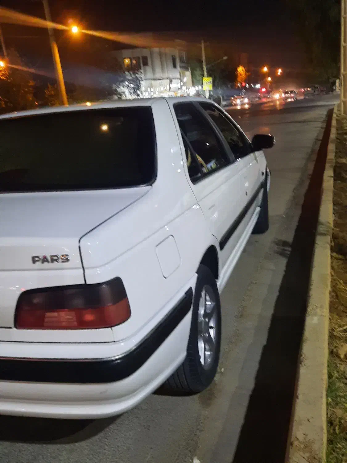 پژو پارس|خودرو سواری و وانت|شیراز, باغ تخت|دیوار