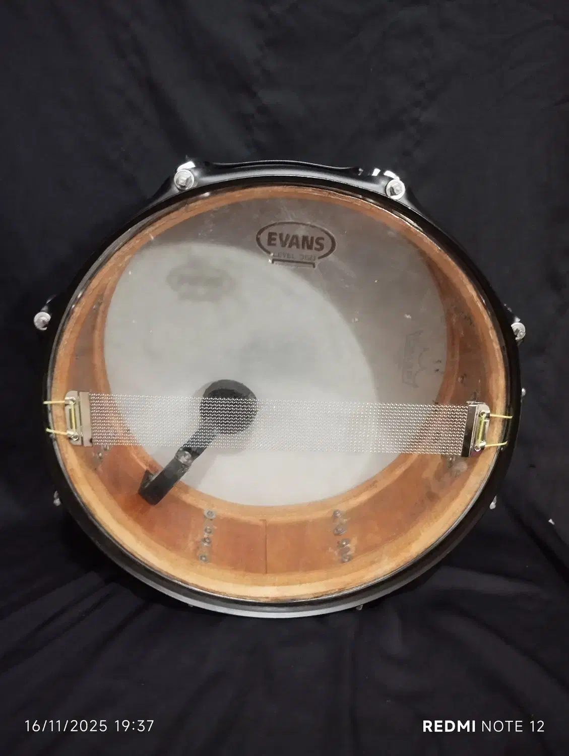 سایدرام و اسنر مپکس|درام و پرکاشن|قم, قلعه عموحسین|دیوار