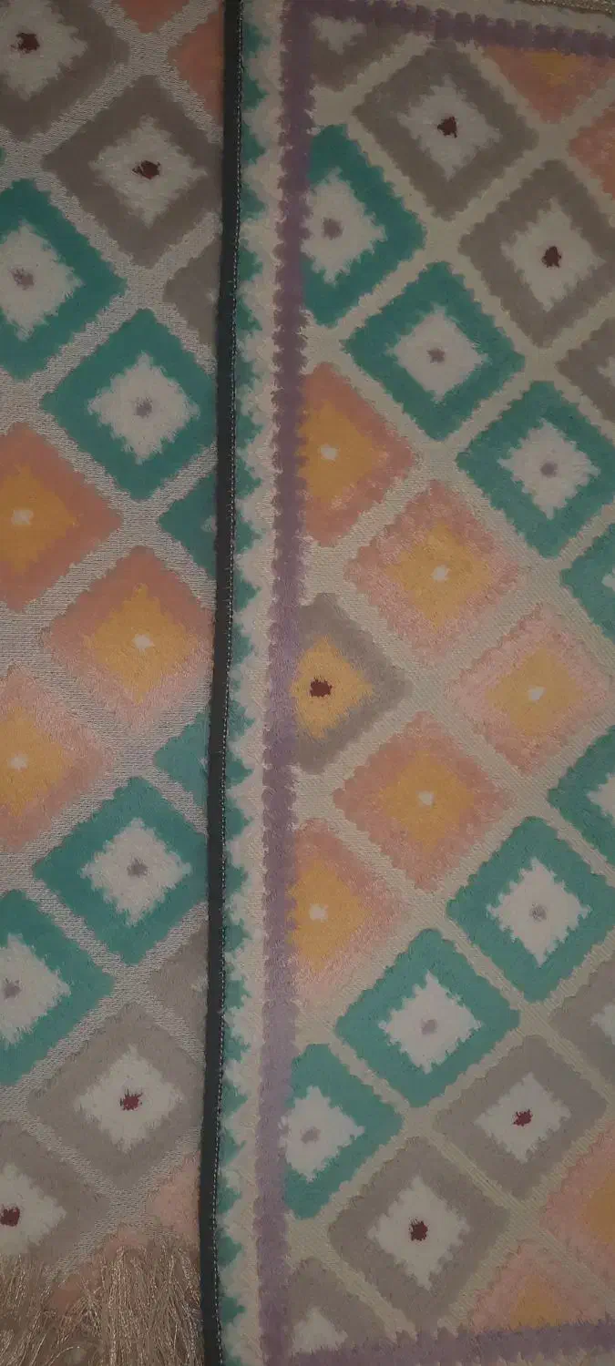 یک جفت پادری نو|پادری|ساوه, |دیوار