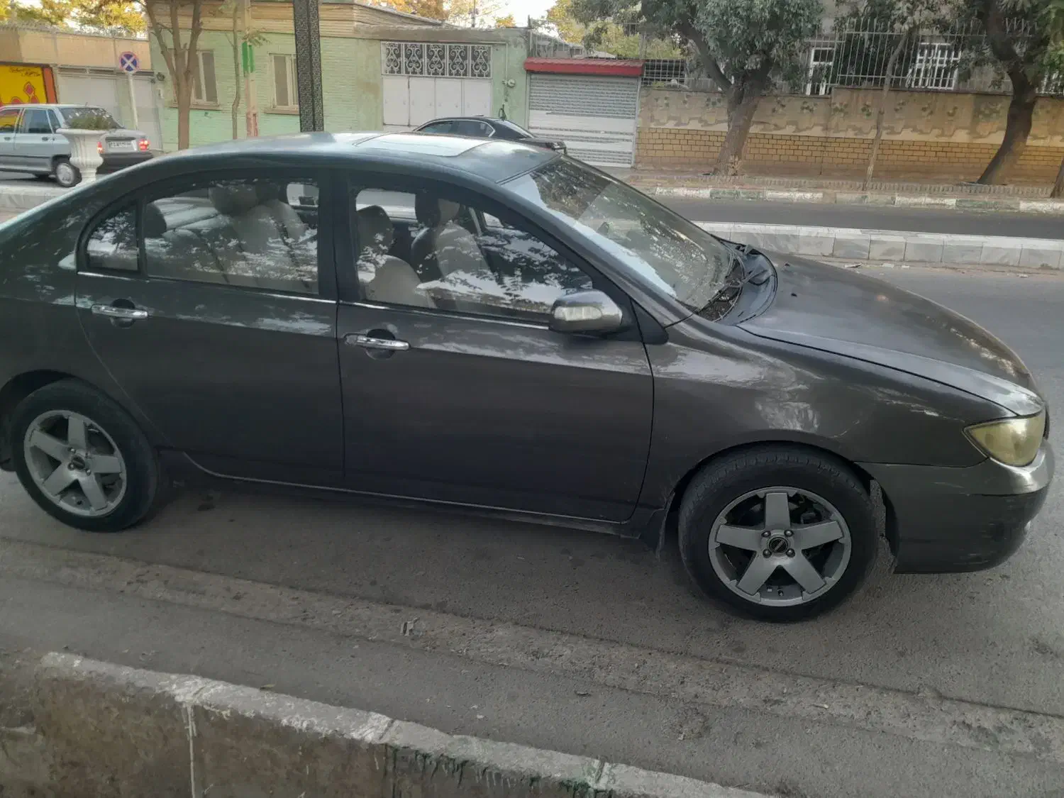 لیفان ۶۲۰ مدل ۹۱|خودرو سواری و وانت|مشهد, عنصری|دیوار