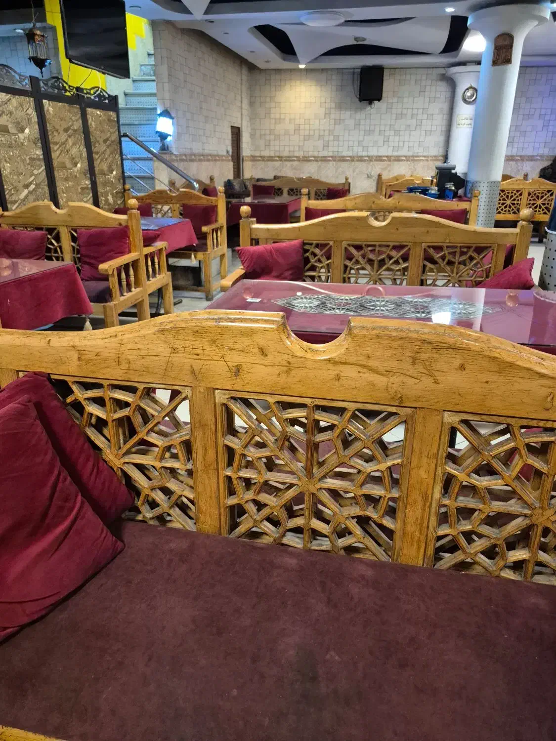 سری زن سفره خانه سنتی|استخدام خدمات فروشگاه و رستوران|تهران, حشمتیه|دیوار