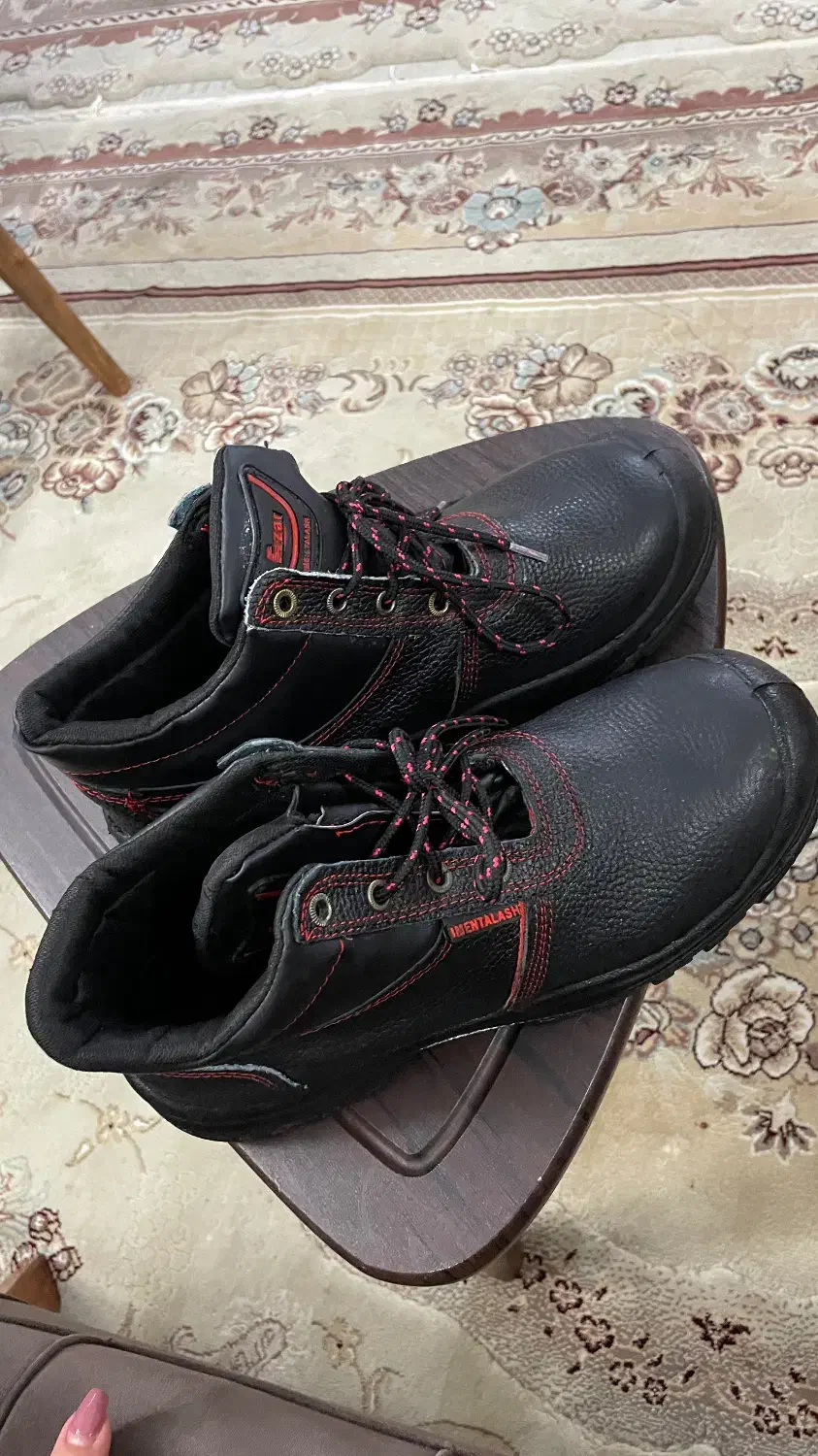 کفش ایمنی|کیف، کفش، کمربند|مبارکه, |دیوار