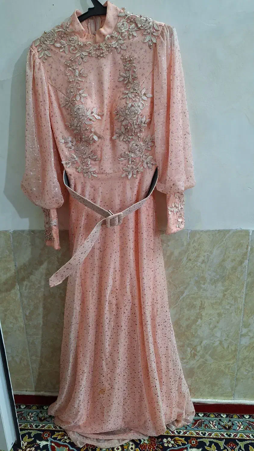 لباس مجلسی|لباس|سبزوار, طبرسی (جعفرآباد)|دیوار