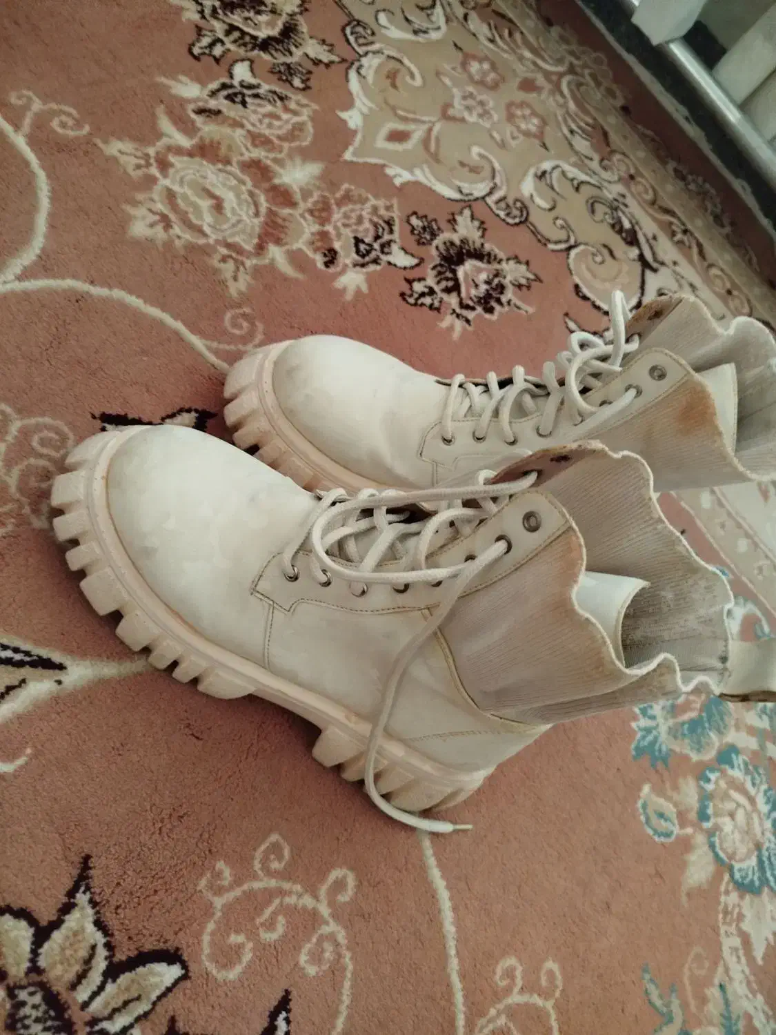 کفش|کیف، کفش، کمربند|یاسوج, |دیوار