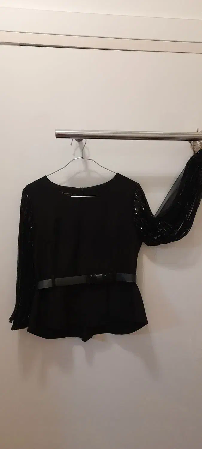 شومیز|لباس|تهران, دبستان|دیوار