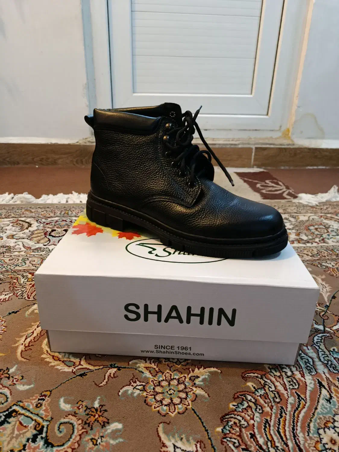 کفش نیم بوت شاهین|کیف، کفش، کمربند|شوش, |دیوار