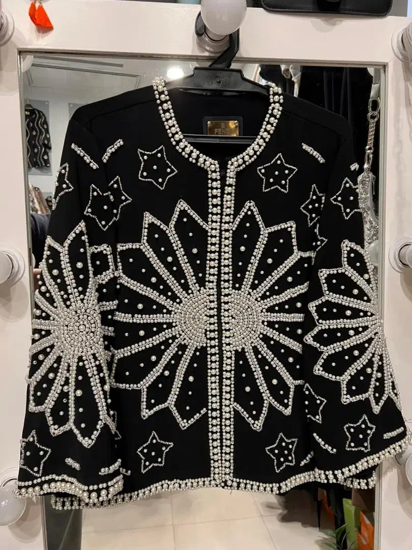 به تعدادی فروشنده خانم نیازمندیم|استخدام بازاریابی و فروش|نسیمشهر, |دیوار