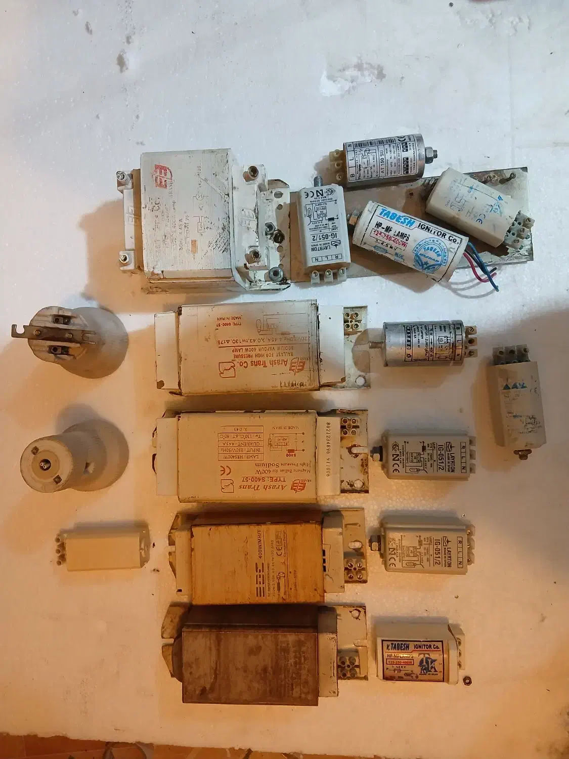 ترانس هلیوم سدیم و استارتر|ابزارآلات|شاهین‌شهر, نبوت|دیوار