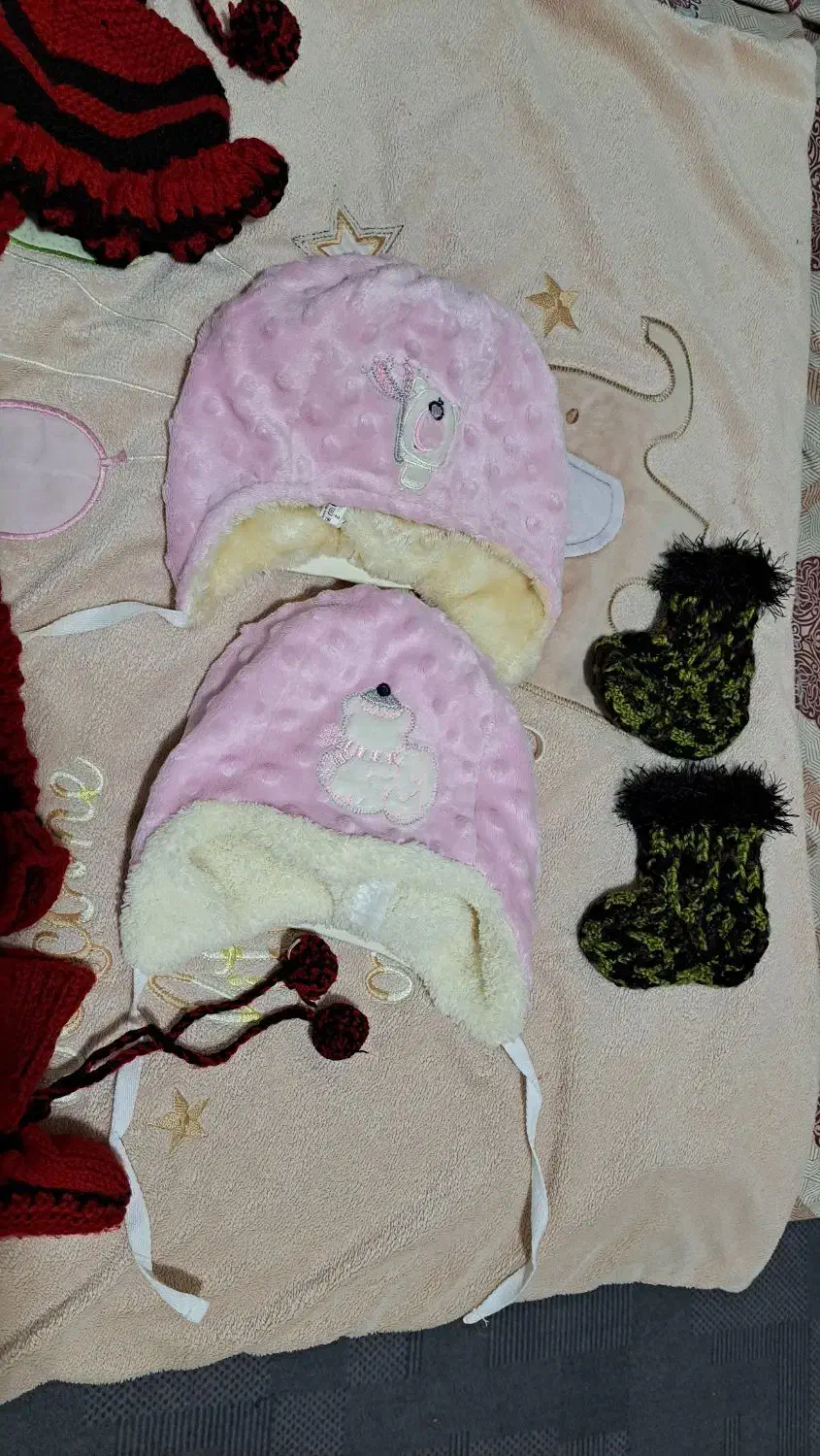 ست بافت دخترانه|کفش و لباس بچه|شیراز, میانرود|دیوار