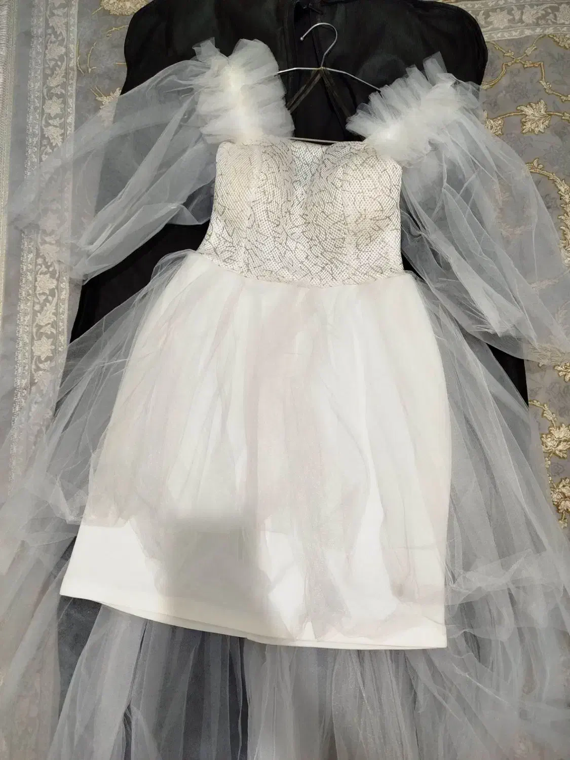 لباس فرمالیته|لباس|گنبد کاووس, |دیوار