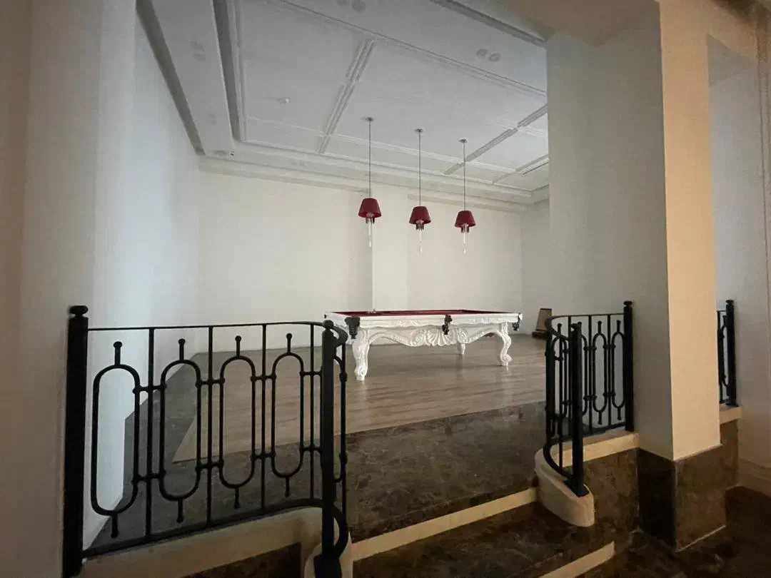 ۱۸۰ متر / نوساز/ ۲ پارکینگ