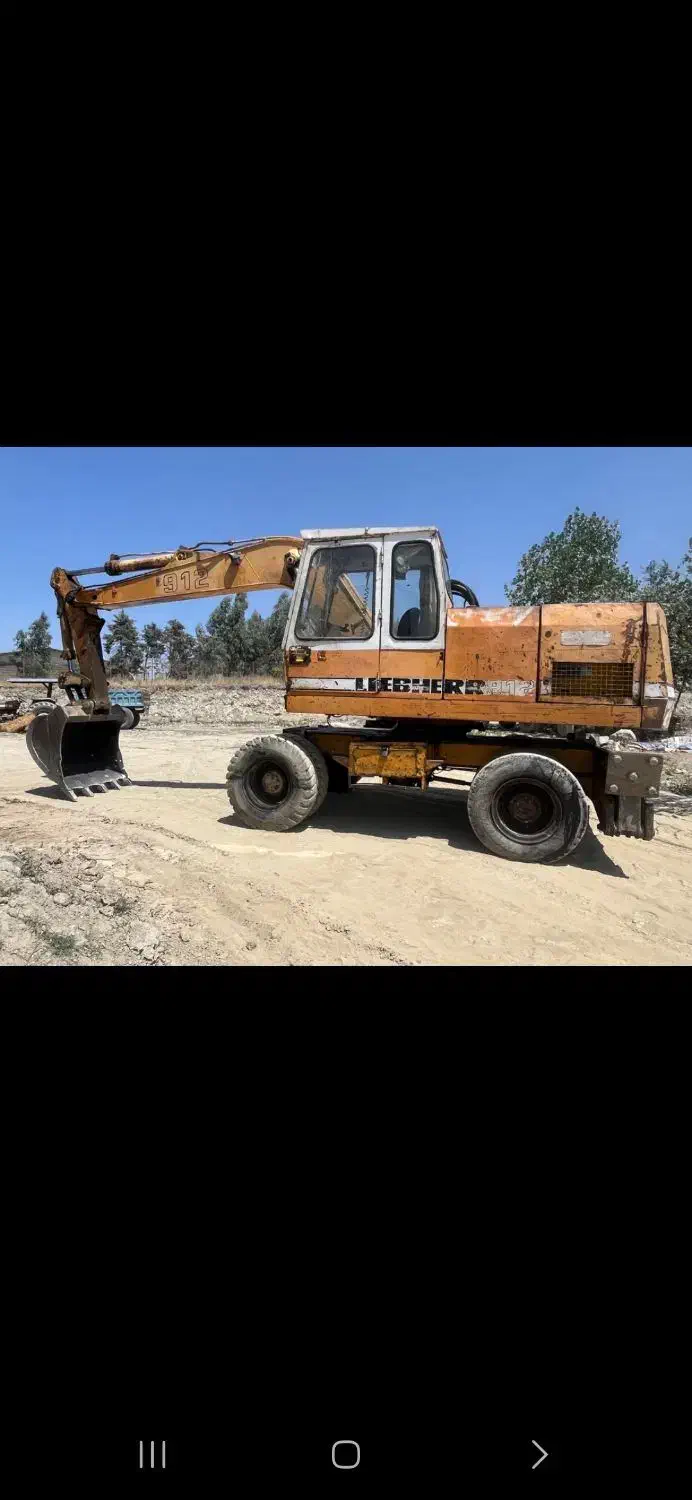 بیل۹۱۲  لاستیک|خودرو سنگین|کردکوی, |دیوار