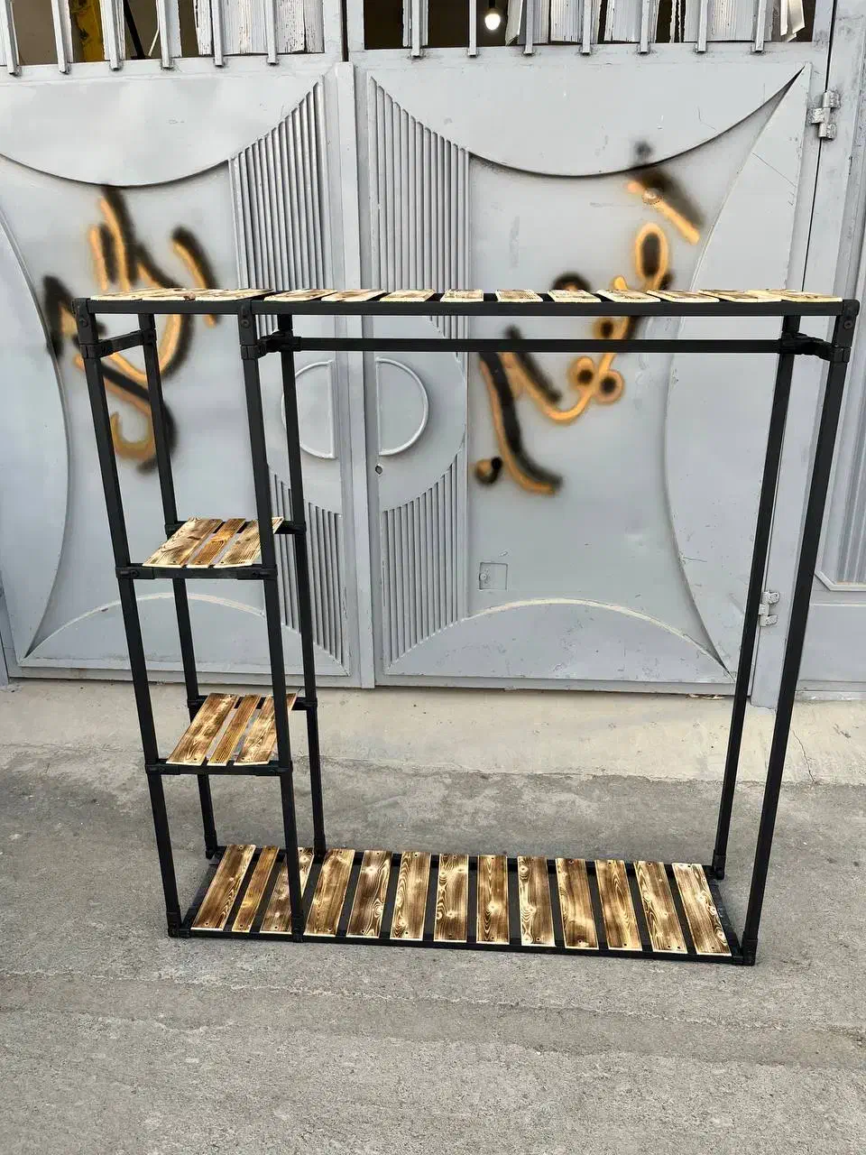 رگال لباس مستحکم زیبا قابل جابجایی|کتابخانه، شلف، قفسههای دیواری|خمینیشهر, |دیوار