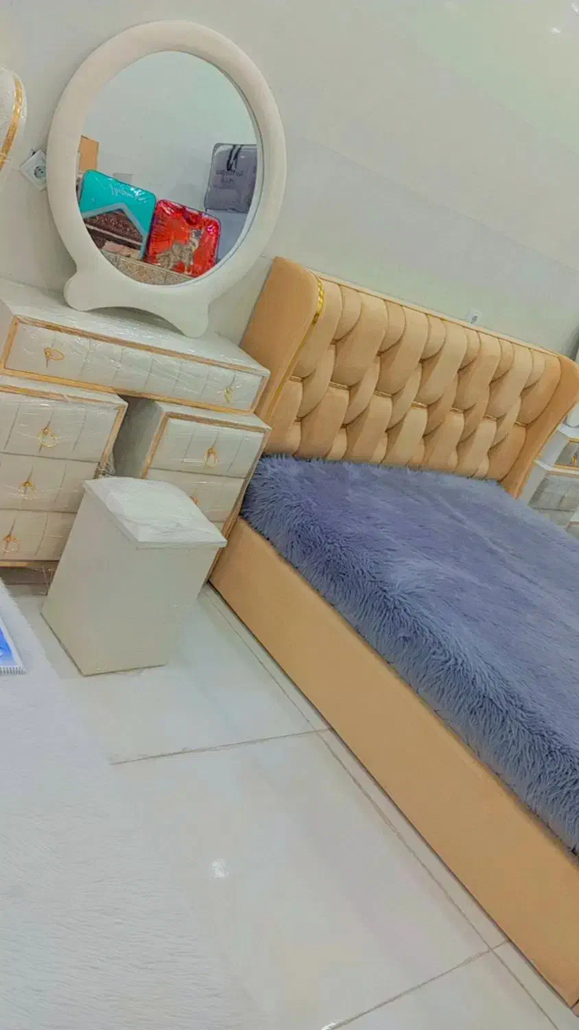 سرویس خواب تمام پارچه خیلی حجیم|تخت و سرویس خواب|رامهرمز, |دیوار