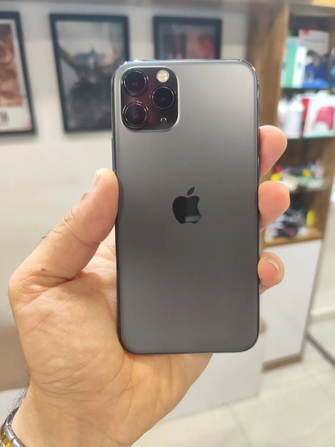 iphone 11pro|موبایل|رشت, چله خانه|دیوار