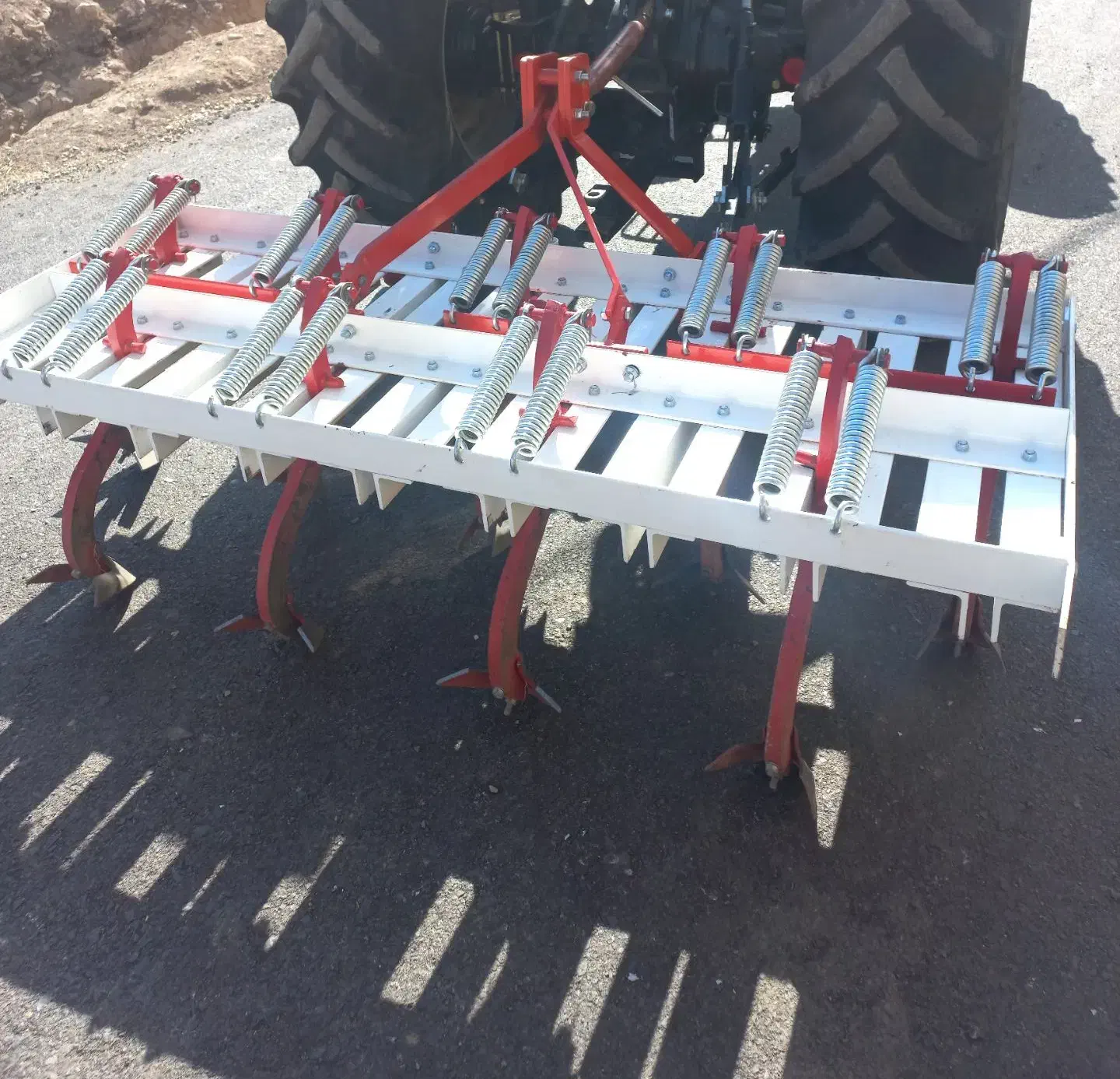 پنجه قازی|ماشینآلات صنعتی|هرسین, |دیوار