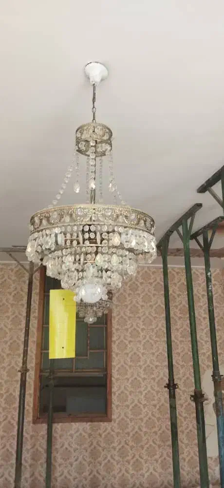 سه عدد لوستر|لوستر و چراغ آویز|شیراز, لاله|دیوار