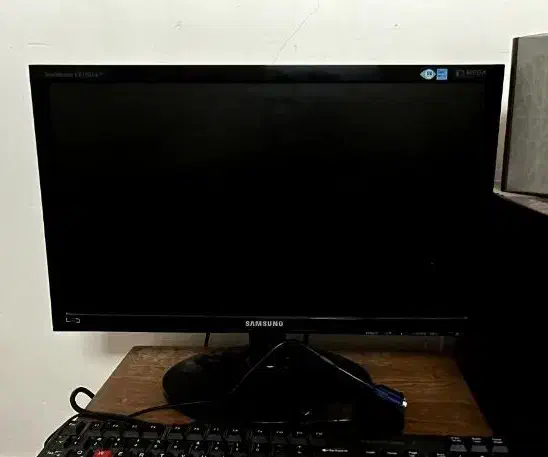 مانیتور سامسونگ ۲۰ اینچ|قطعات و لوازم جانبی رایانه|بوشهر, |دیوار