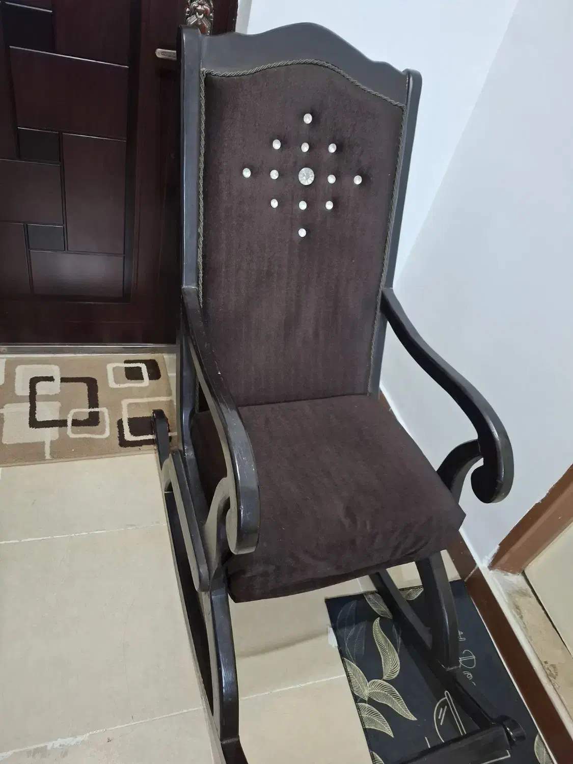 صندلی|صندلی و نیمکت|رشت, کوی مهر|دیوار