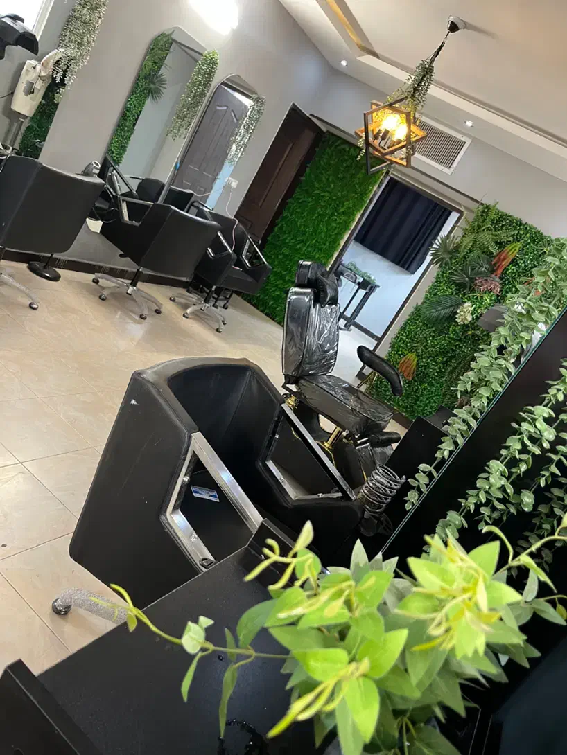 جذب پرسنل سالن زیبایی تیناز|استخدام درمانی، زیبایی، بهداشتی|فولادشهر, B4|دیوار