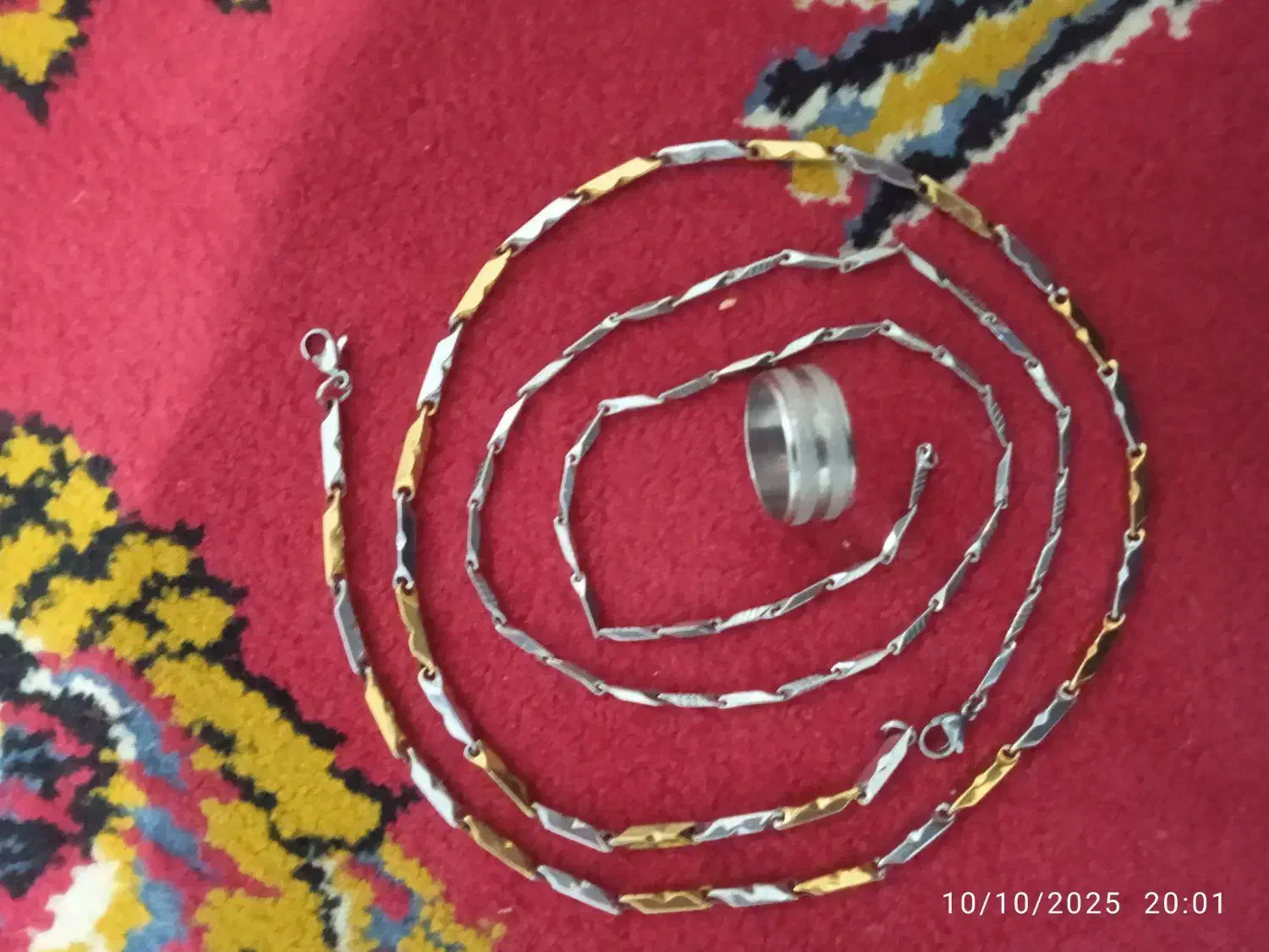 گردنبند|بدلیجات|قائن, |دیوار