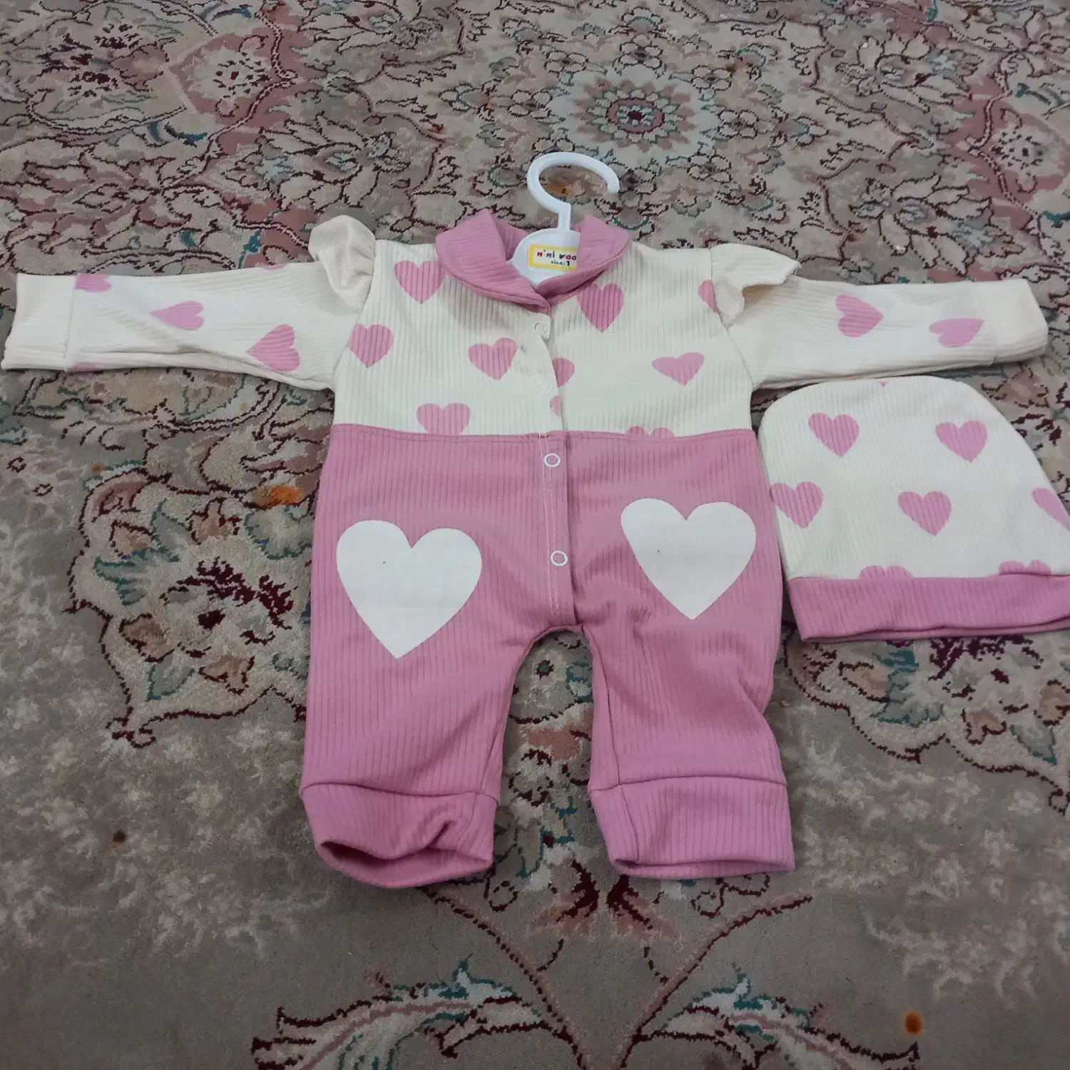 لباس نوزادی|کفش و لباس بچه|میبد, |دیوار