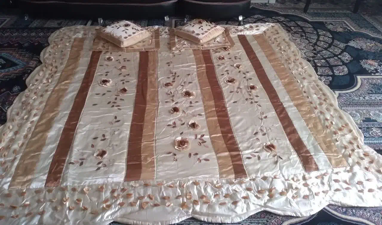 روتختی ساتن گل برجسته|سرویس روتختی|پیر بکران, |دیوار