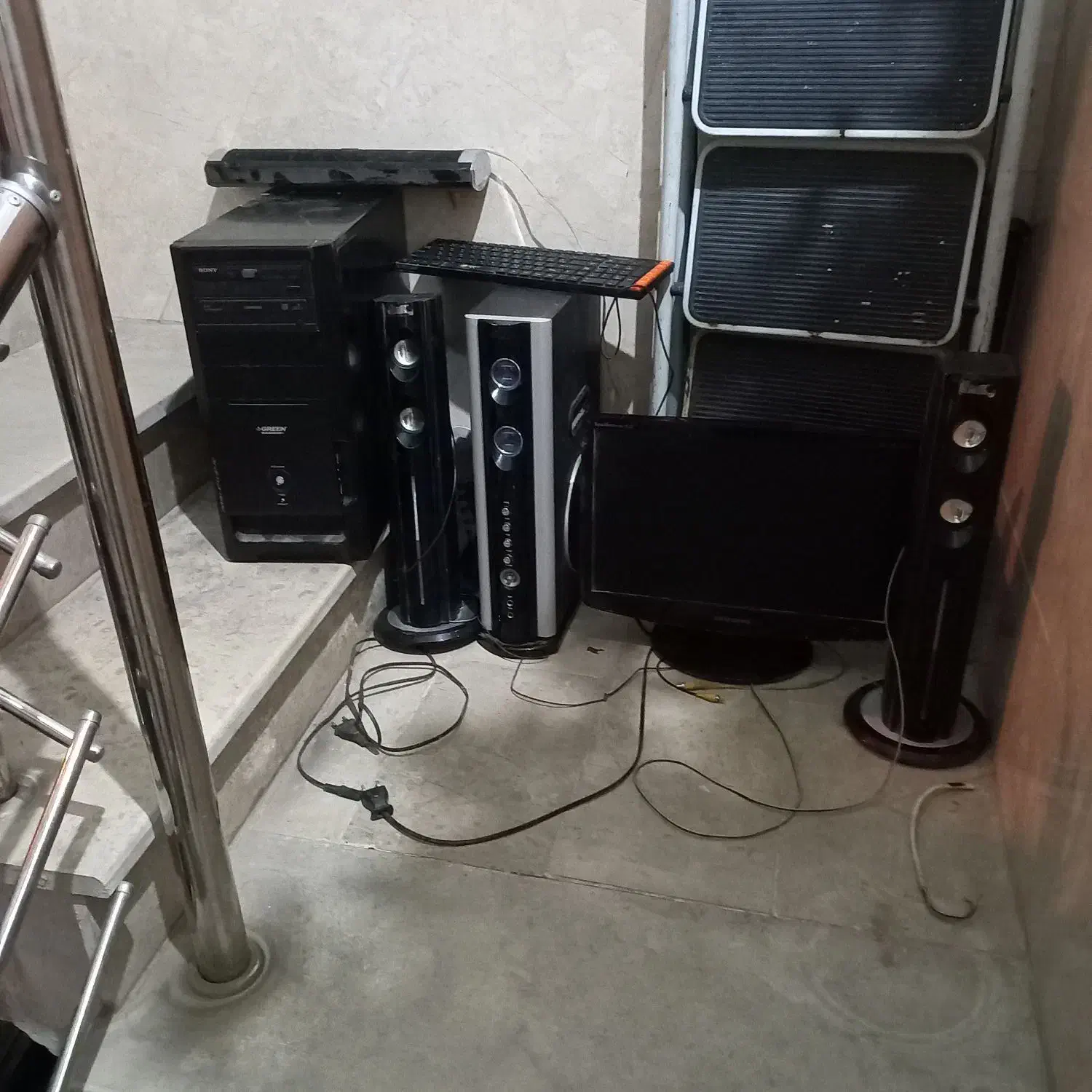 یه عدد کامپیوتر سالم دست نخورده همه چیزش کامل|رایانه رومیزی|قدس, شهر‌قدس|دیوار