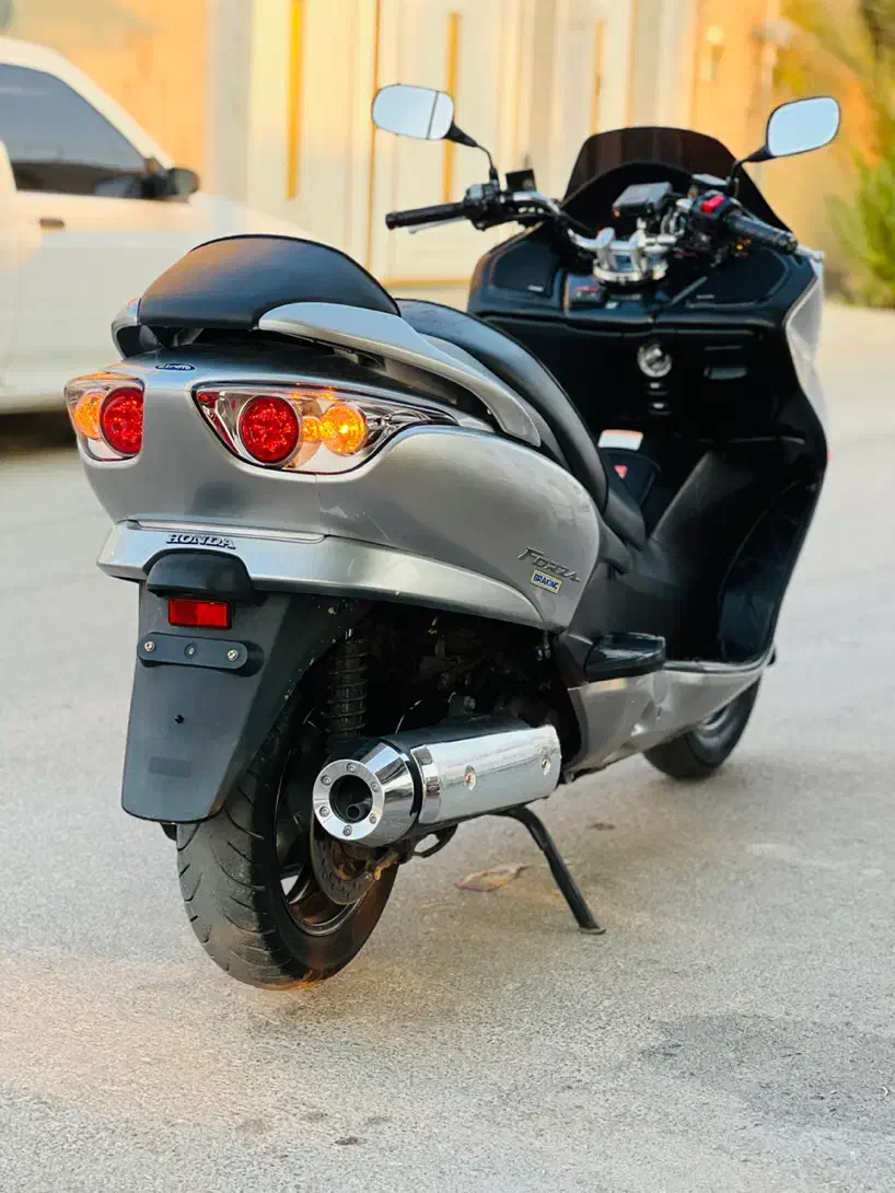 هندا فورزا۲۵۰سی سی مدل2009|موتورسیکلت|مهر, |دیوار