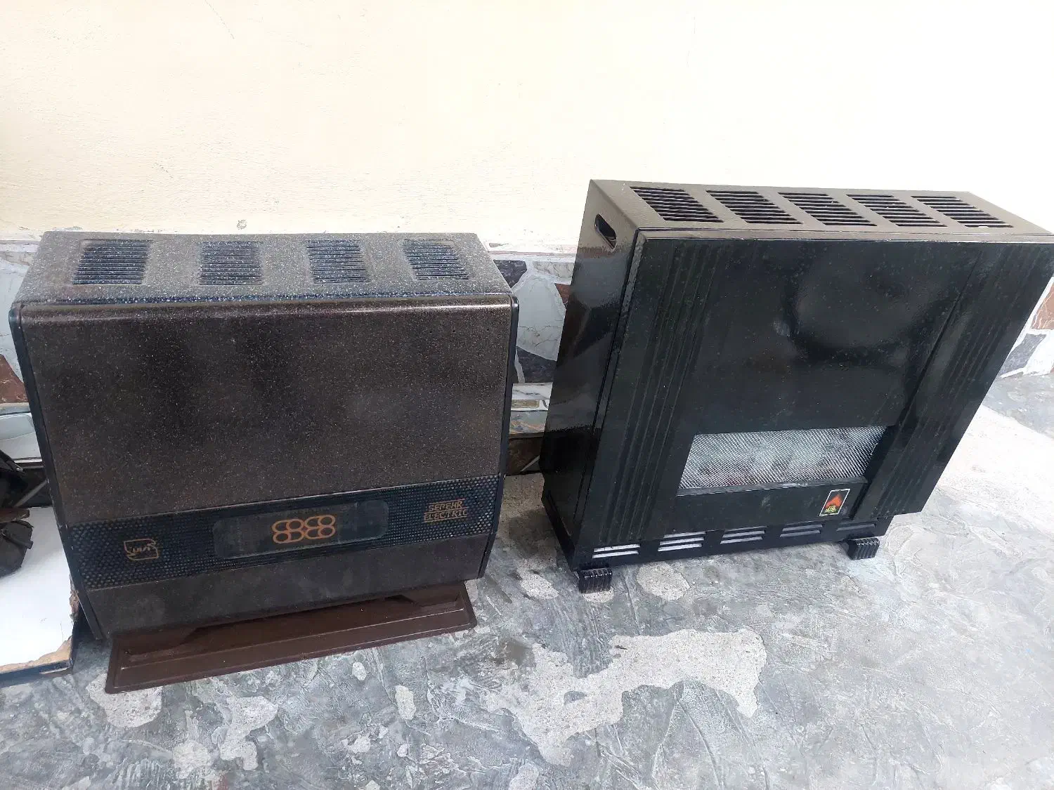 ۲عدد بخاری|بخاری، هیتر، شومینه|رامسر, |دیوار