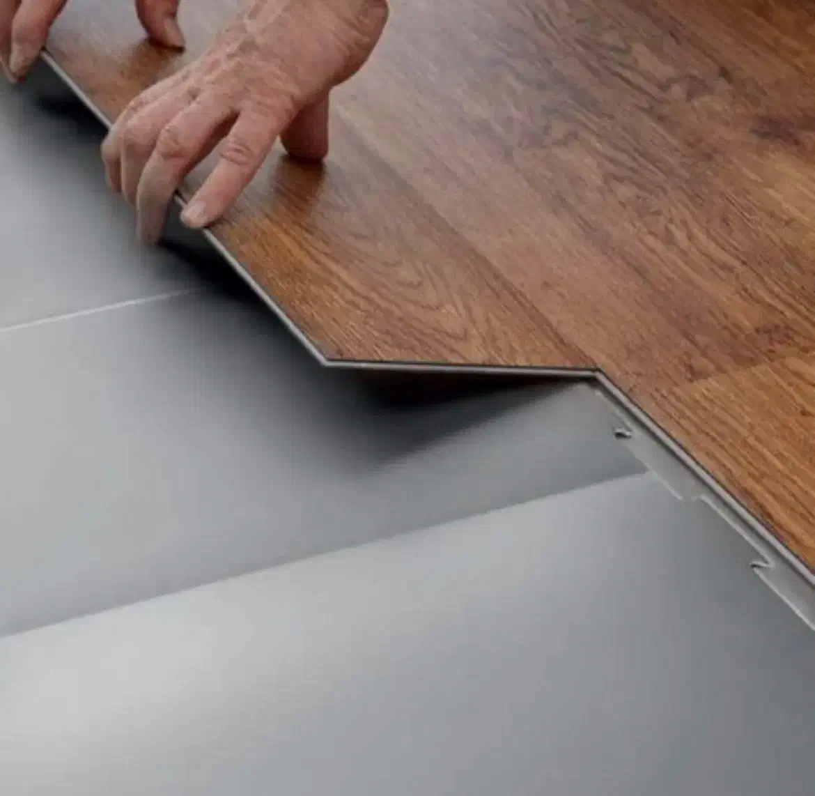 انبار پخش عمده پارکت-کفپوش-چمن-قرنیز|مصالح و تجهیزات ساختمان|نوشهر, |دیوار