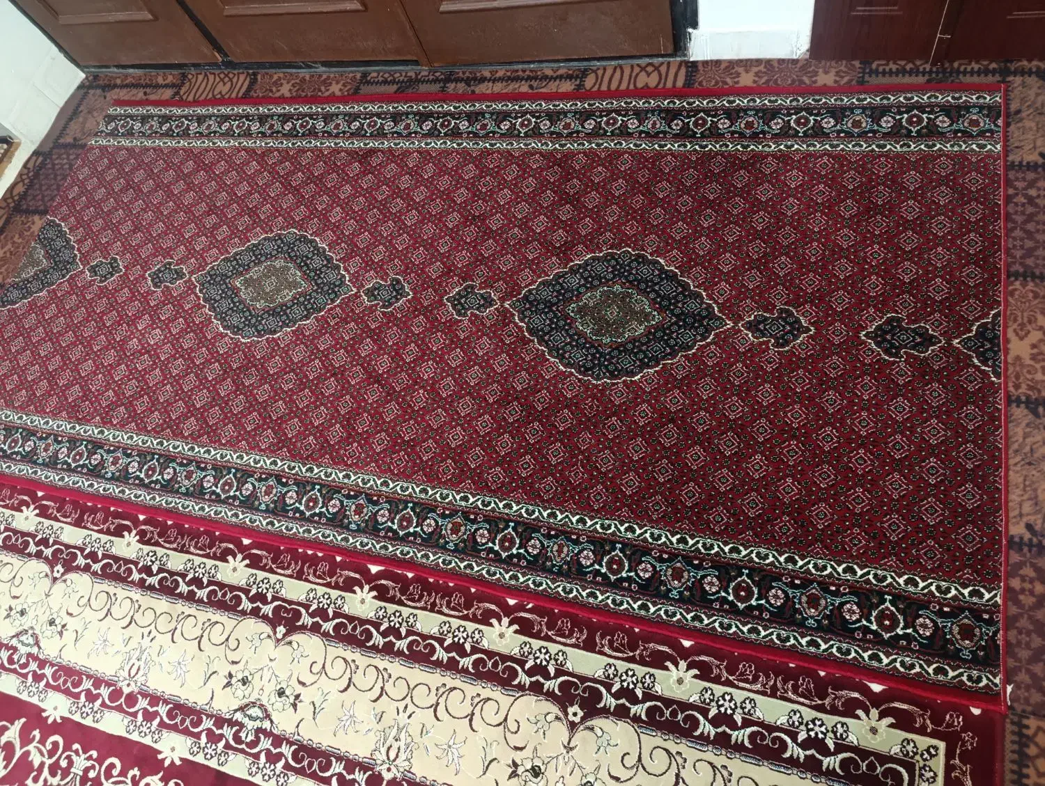 دو عدد فرش دوازده متری و یک کناره سه متری|فرش|بهار, |دیوار