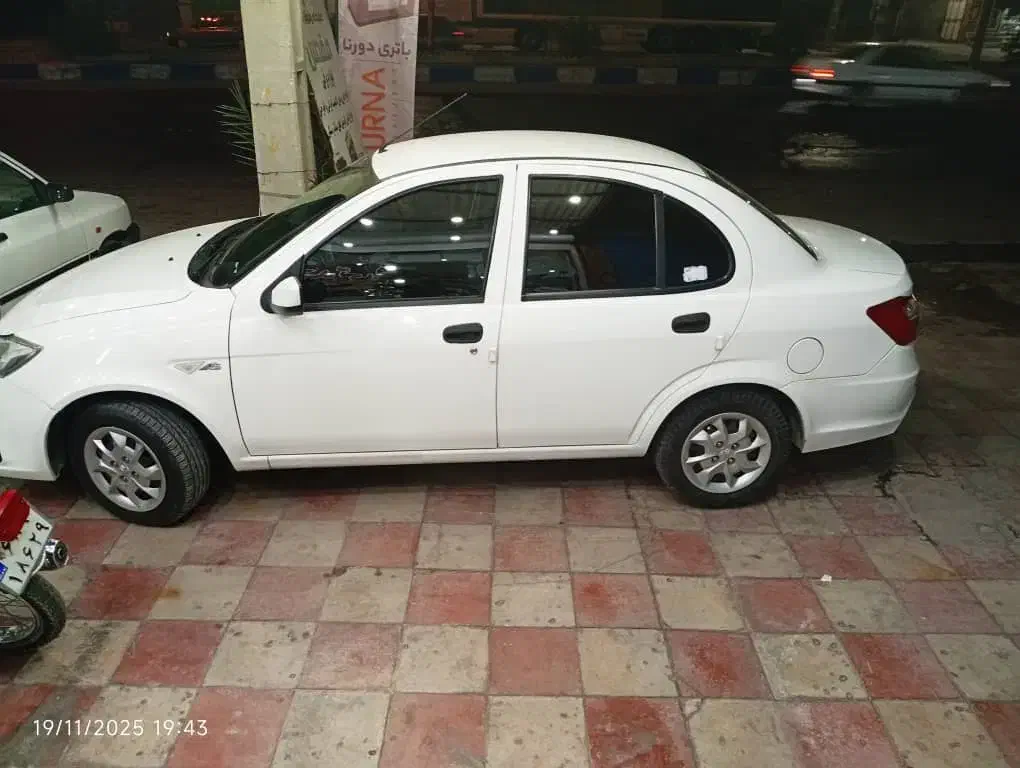 ساینا s 1402|خودرو سواری و وانت|کنار تخته و کمار, |دیوار