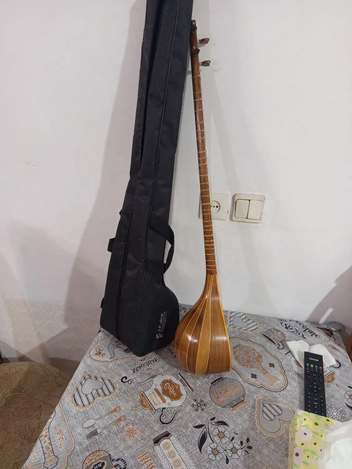 سه تار|سازهای سنتی|قوچان, |دیوار