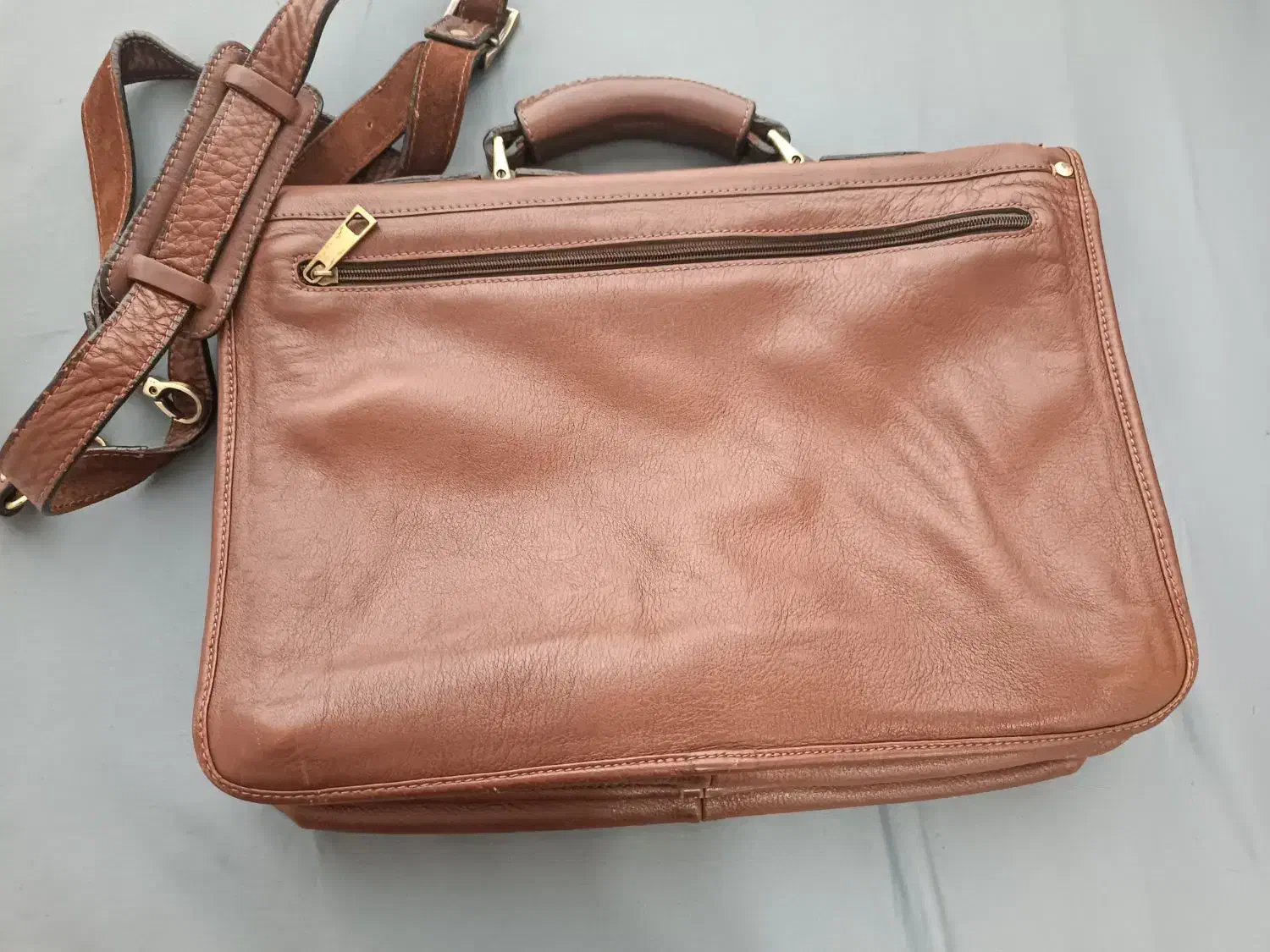 کیف چرمی در حد نو|کیف، کفش، کمربند|مهاباد (آذربایجان غربی), |دیوار