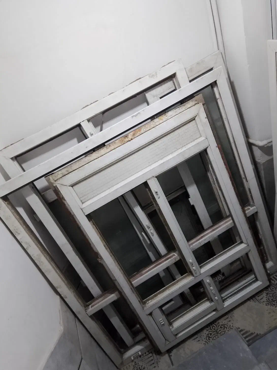 پنجره پی وی سی|مصالح و تجهیزات ساختمان|مریوان, |دیوار