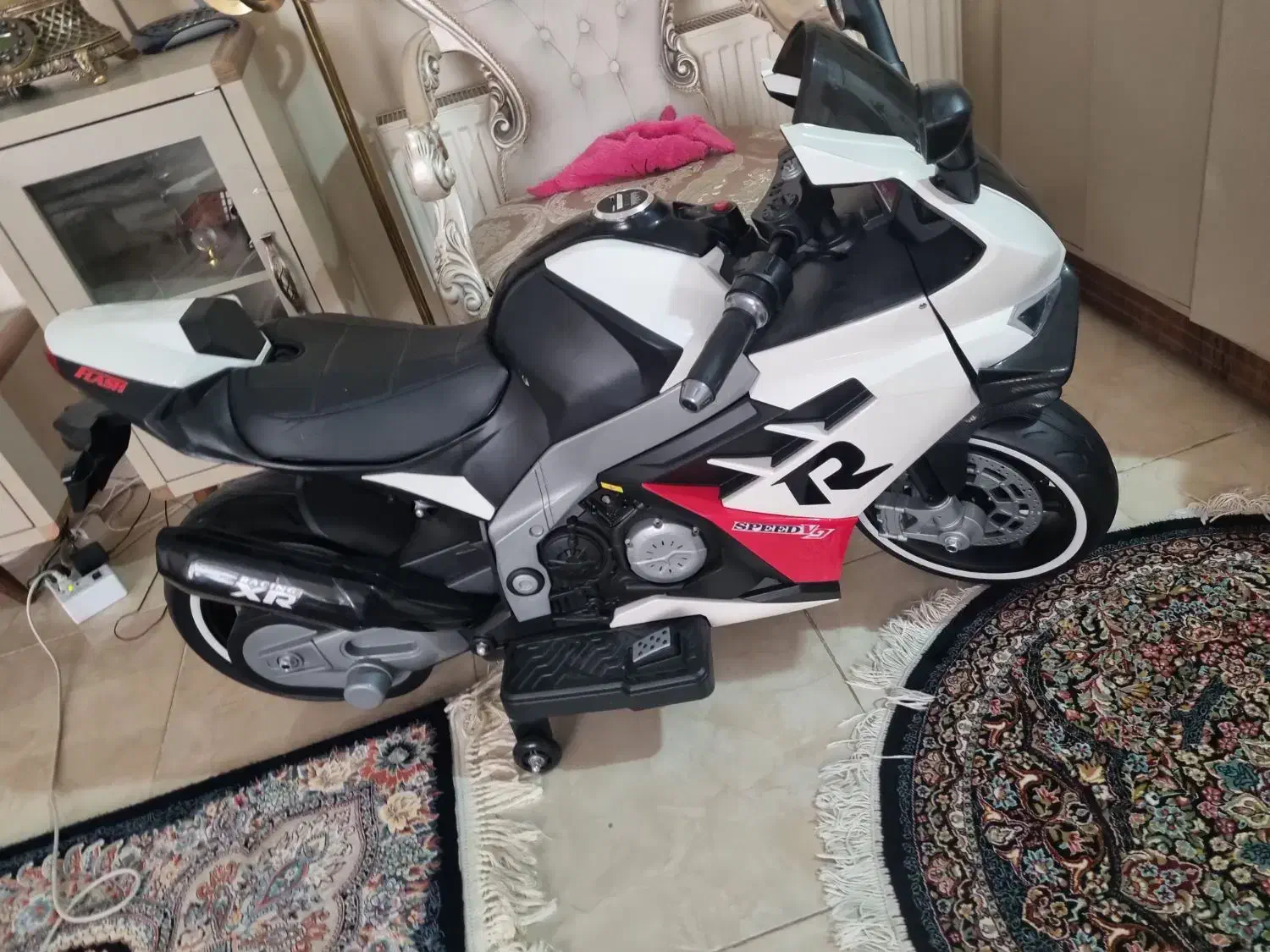 موتور شارژی نو|اسباب‌بازی بچه|تهران, باغ خزانه|دیوار