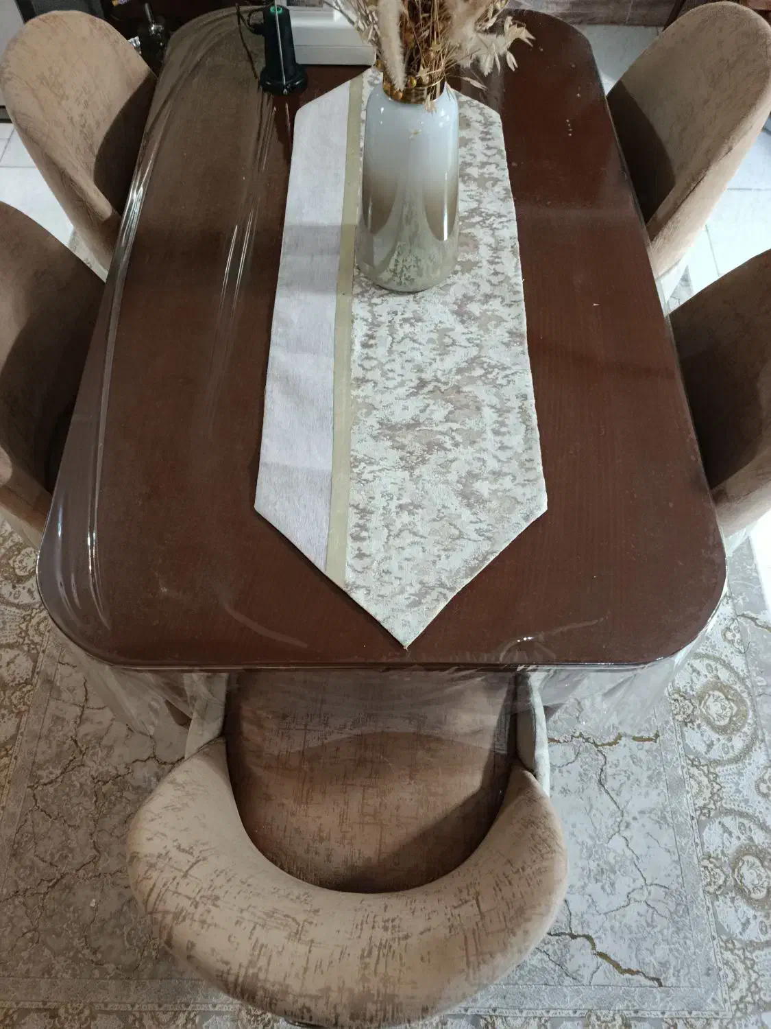 میز نهار خوری و آیینه کنسول|میز و صندلی غذاخوری|رشت, یخسازی|دیوار