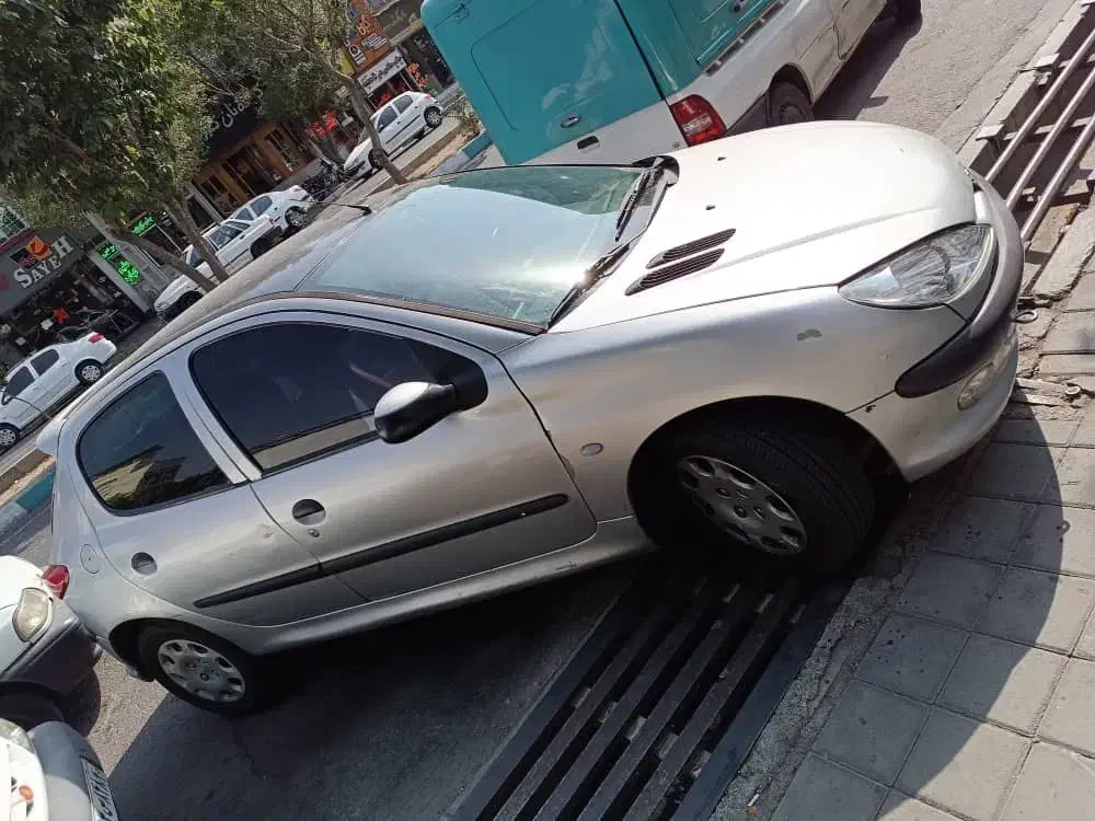 ۲۰۶تیپ۲مدل ۸۲|خودرو سواری و وانت|تهران, حکیمیه|دیوار