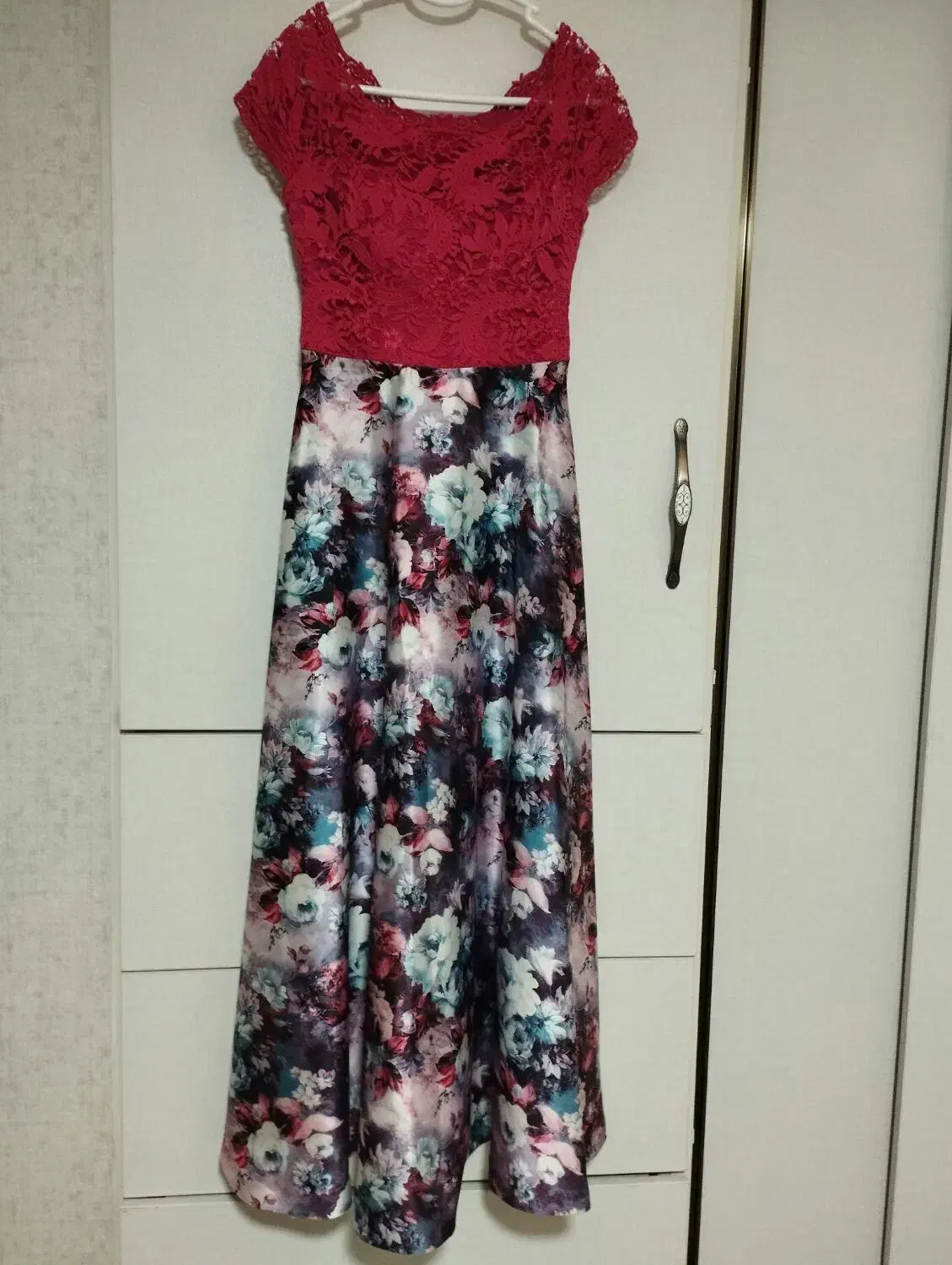 دو عدد پیراهن مجلسی دخترانه|لباس|همدان, |دیوار