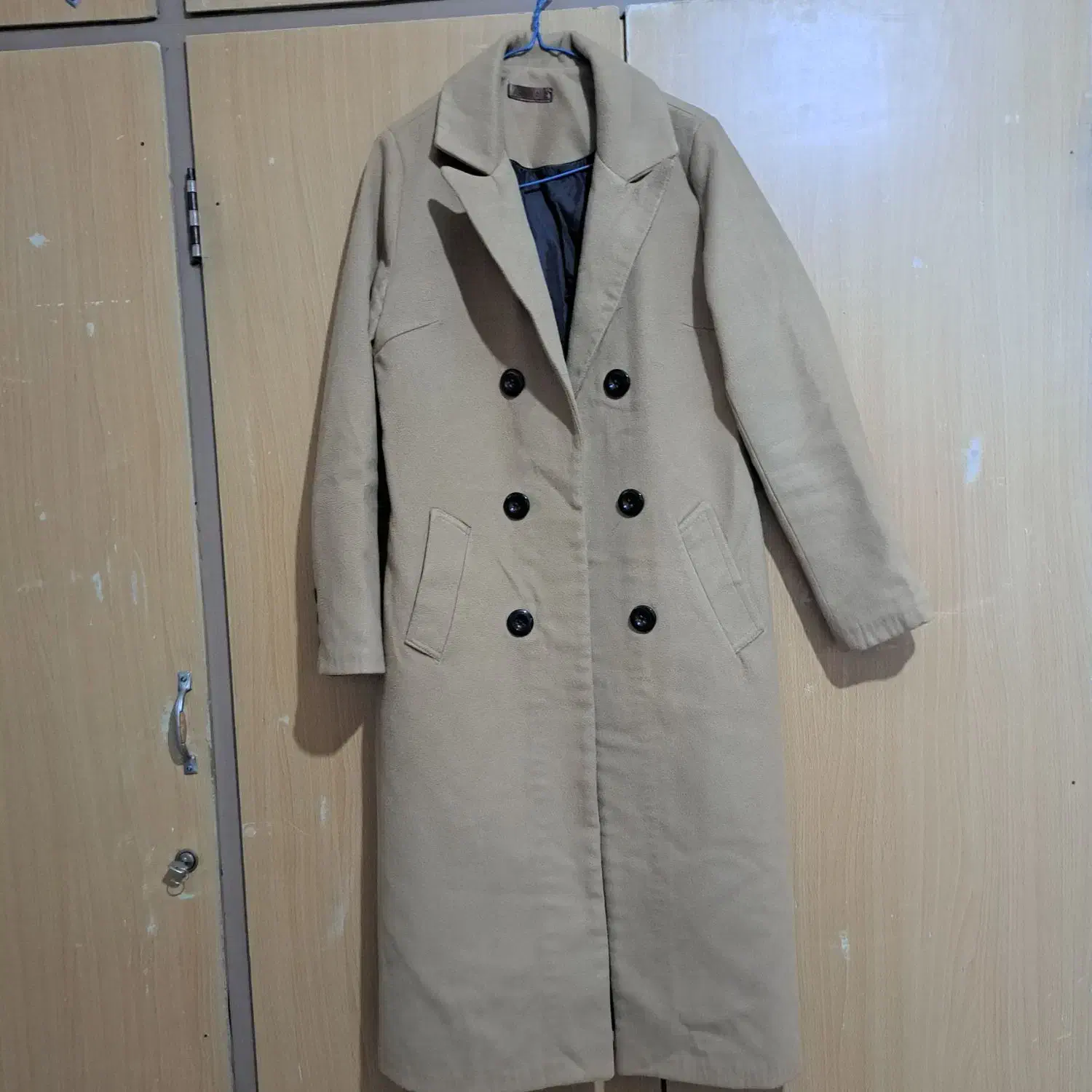 پالتو|لباس|ماهدشت, |دیوار