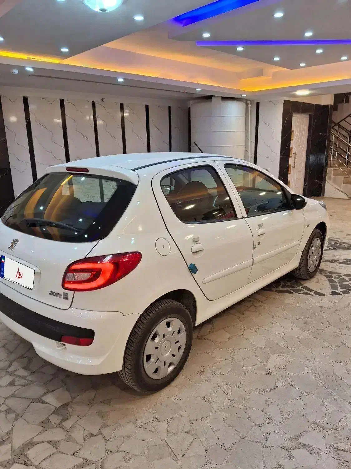 پژو 207دنده هیدرولیک سقف فلز1404|خودرو سواری و وانت|محمدشهر, محمدشهر|دیوار