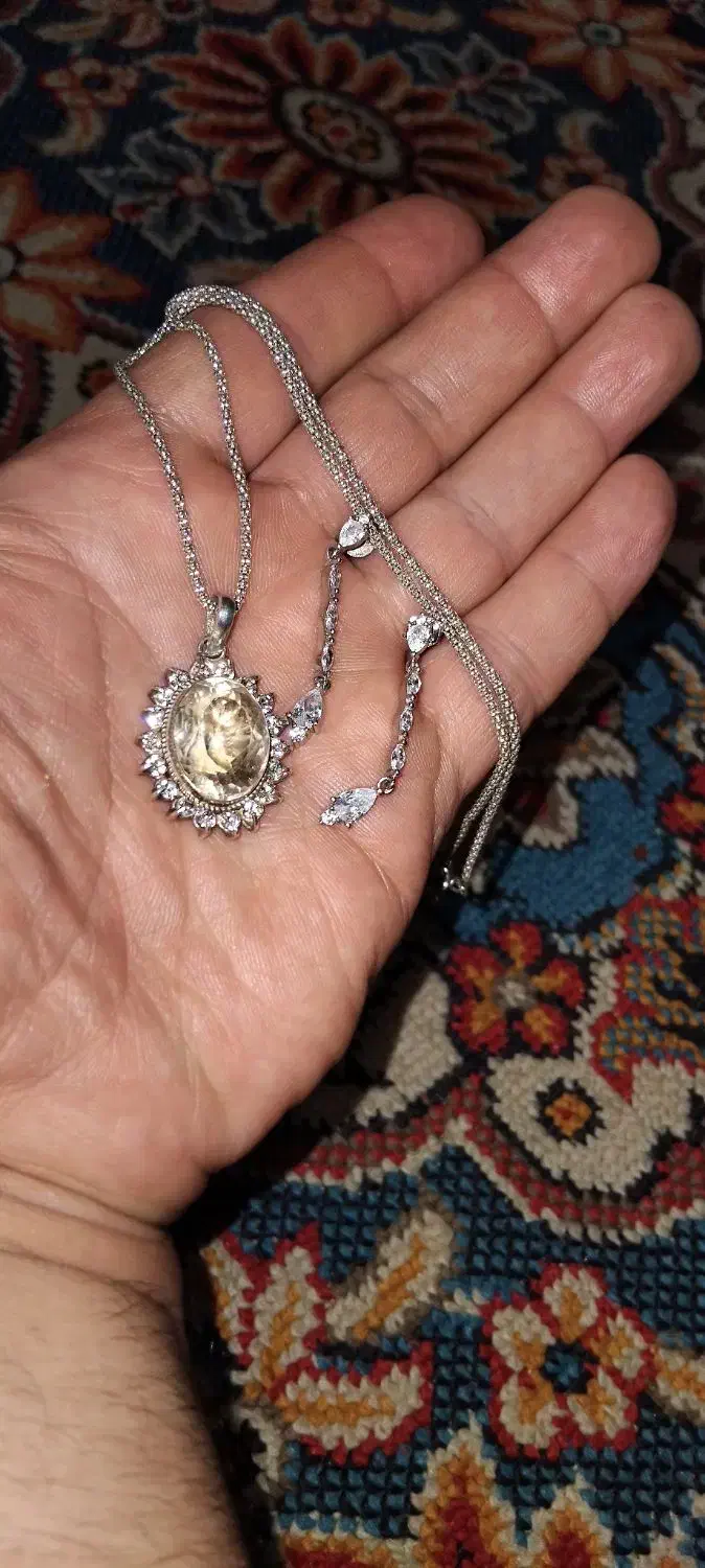 پلاک جواهر|جواهرات|رباط‌کریم, رباط‌کریم|دیوار