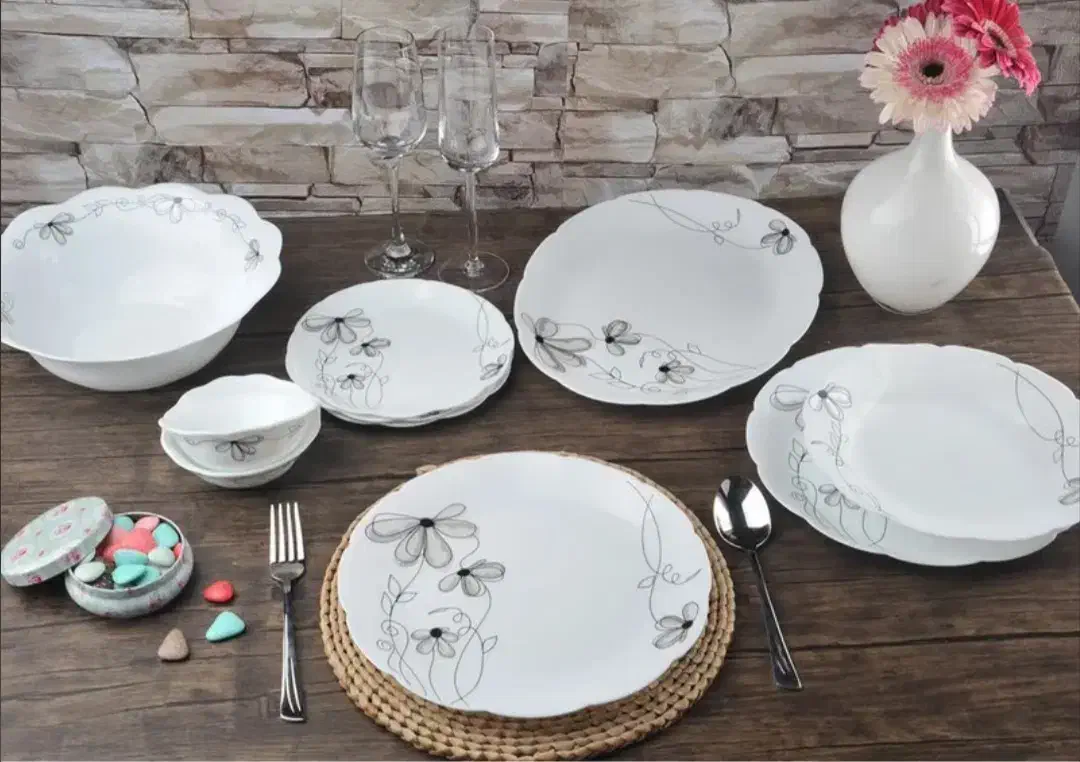 اوپال دسینی  ۲۶ پارچه  طرح شارلوت (لاله سیاه)|ظروف سرو و پذیرایی|تبریز, |دیوار