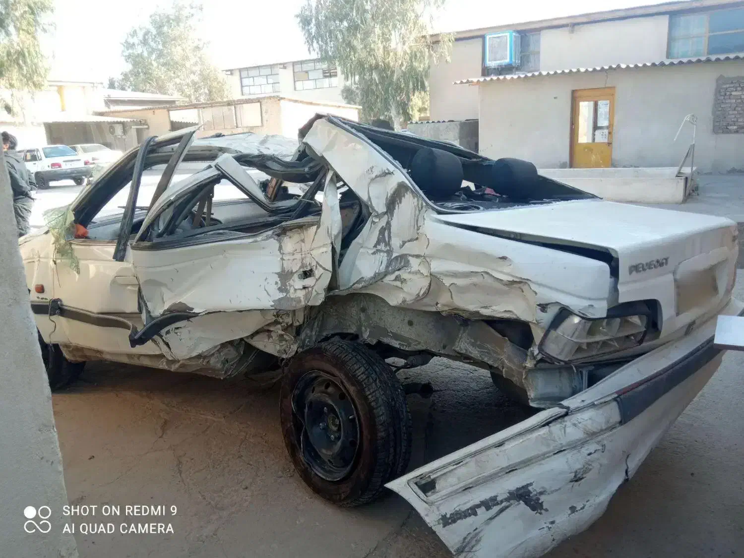 پژو تصادفی|خودرو سواری و وانت|زاهدان, |دیوار