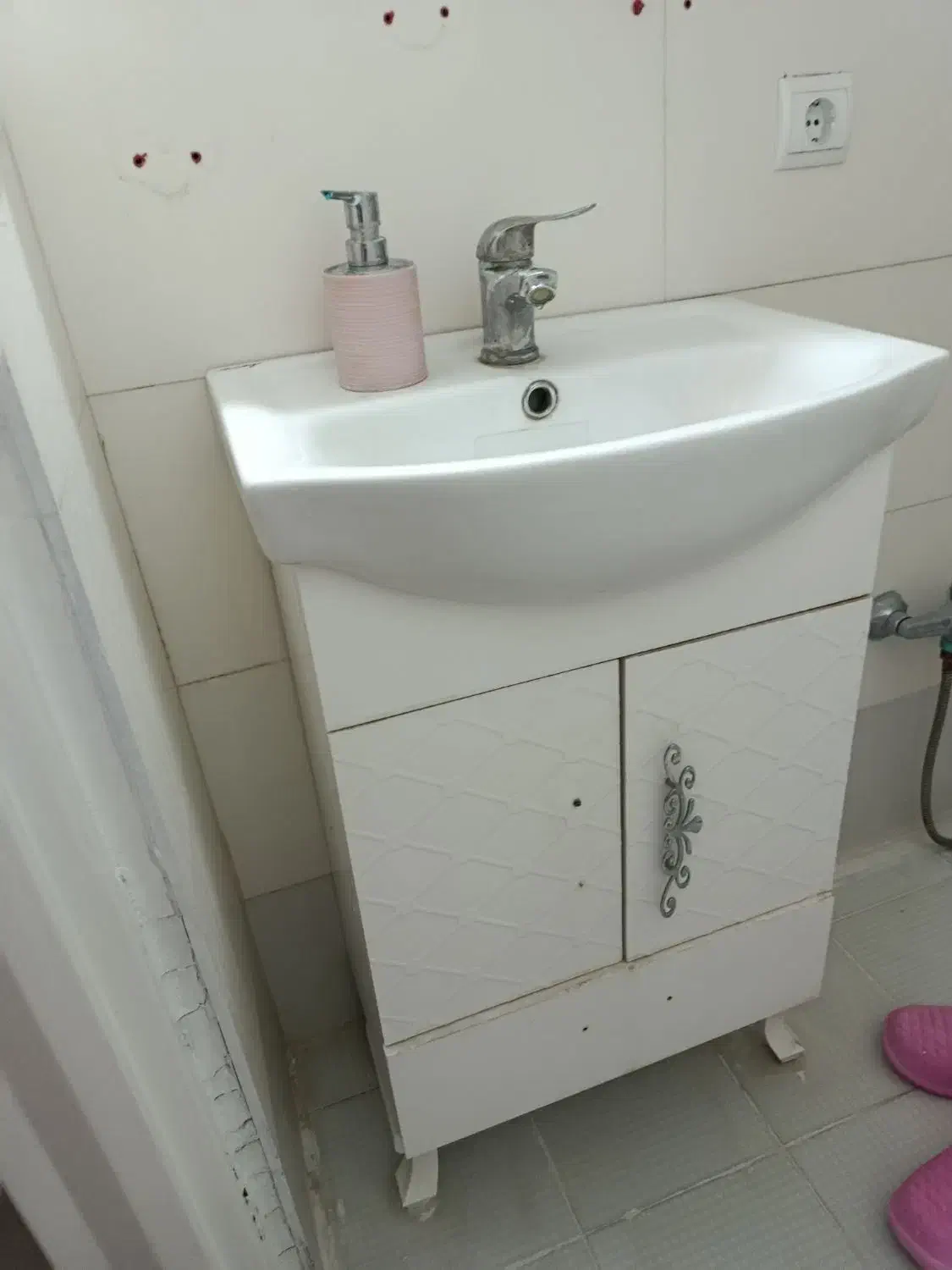 روشویی وآینه نو تمیز|لوازم سرویس بهداشتی|نظرآباد, شهرک آزادگان|دیوار