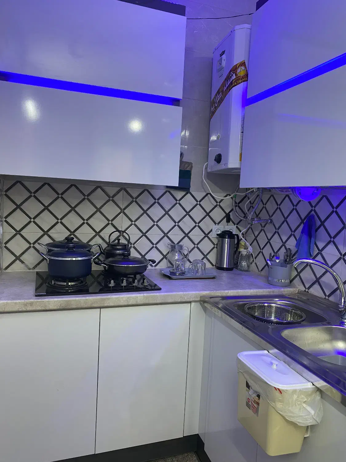 سویت اجاره ای روزانه باتمام امکانات رفاعی|اجارهٔ کوتاه‌مدت آپارتمان و سوئیت|شیراز, فرگاز|دیوار