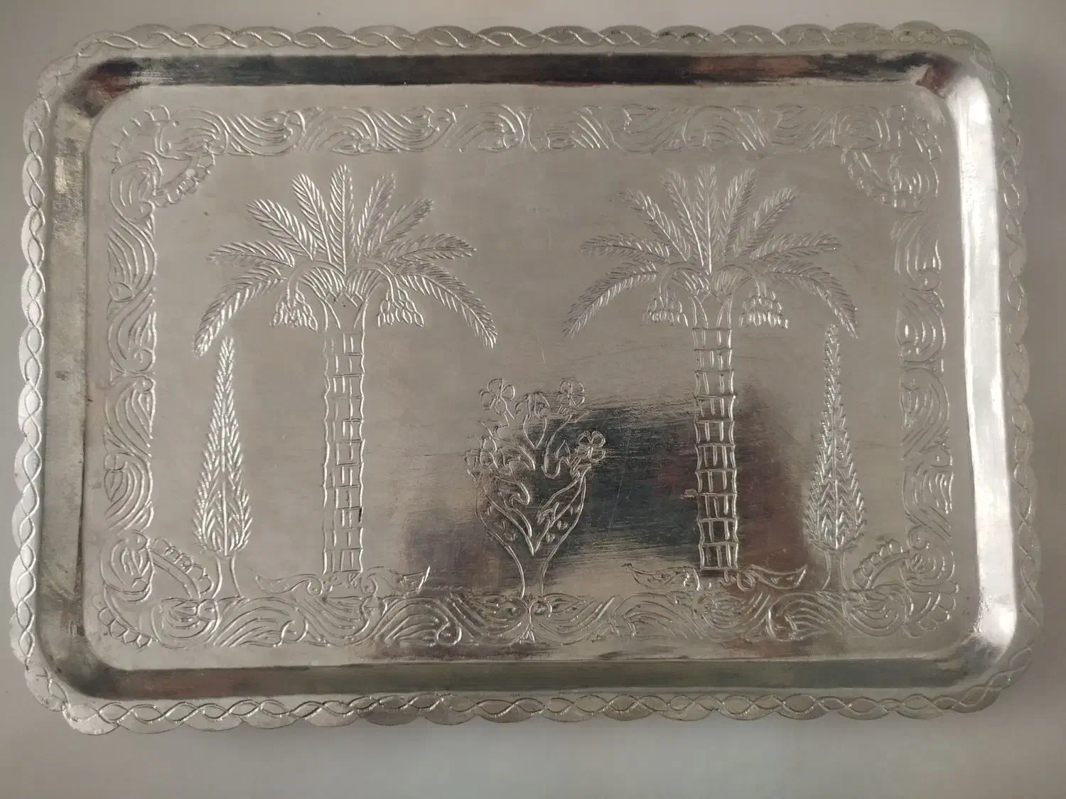 سینی قدیمی|کلکسیون اشیاء عتیقه|مشهد, دانشجو|دیوار