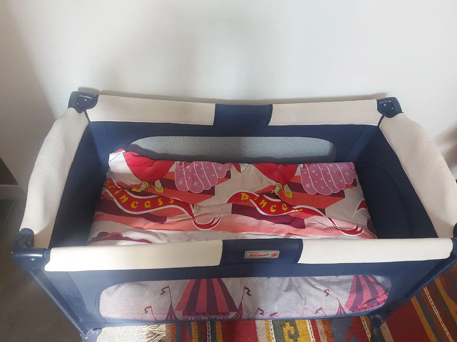 تخت پارک (تخت کودک)|تخت و صندلی بچه|شهرکرد, |دیوار