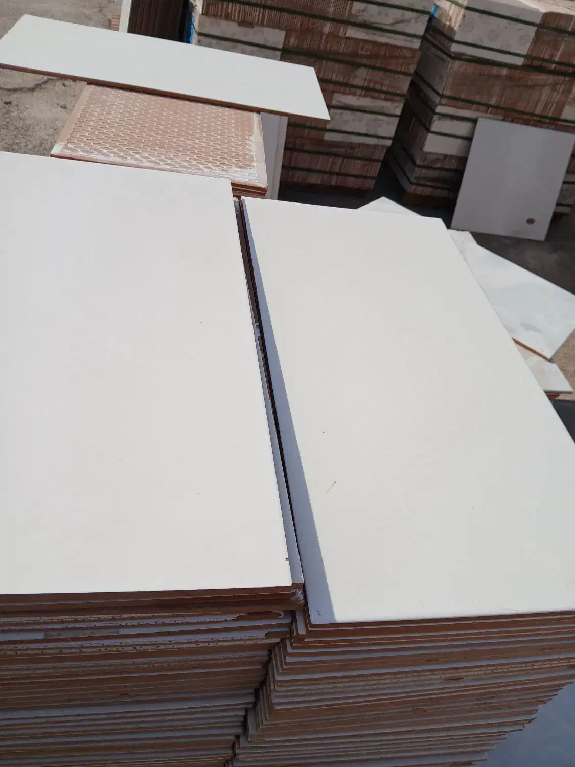 کاشی و سرامیک ارزان ارزان ارزان|مصالح و تجهیزات ساختمان|شریفآباد, |دیوار